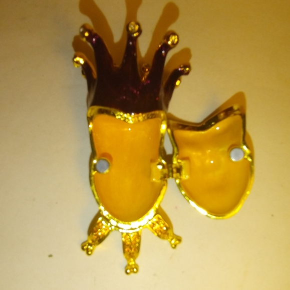 Jester Enamel Pill box. - Picture 6 of 7